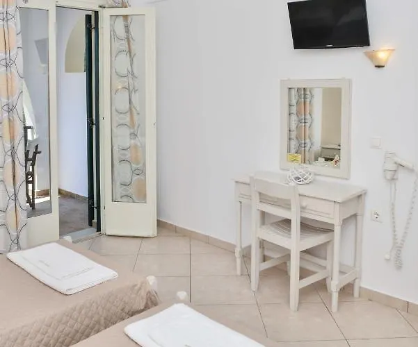 بيت ضيافة Sunshine Naxos City