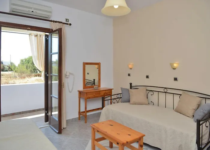 بيت ضيافة Sunshine Naxos City